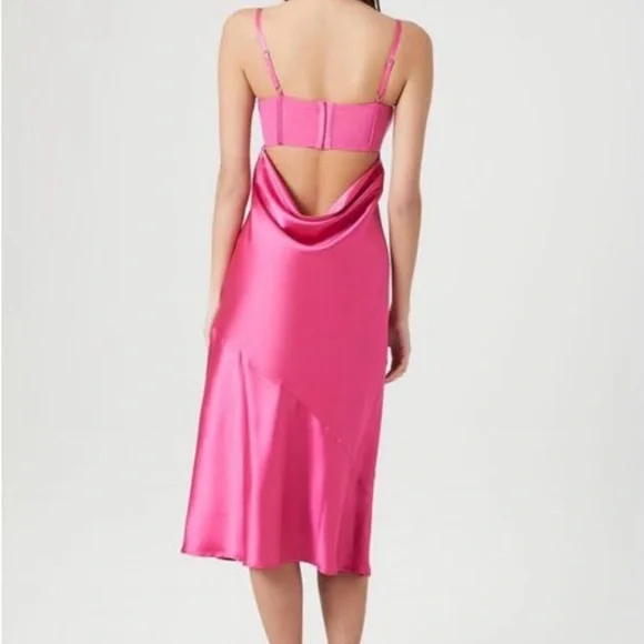 Elegant Pink Slip Dress with Floral Embroidery - Picture 2 of 3